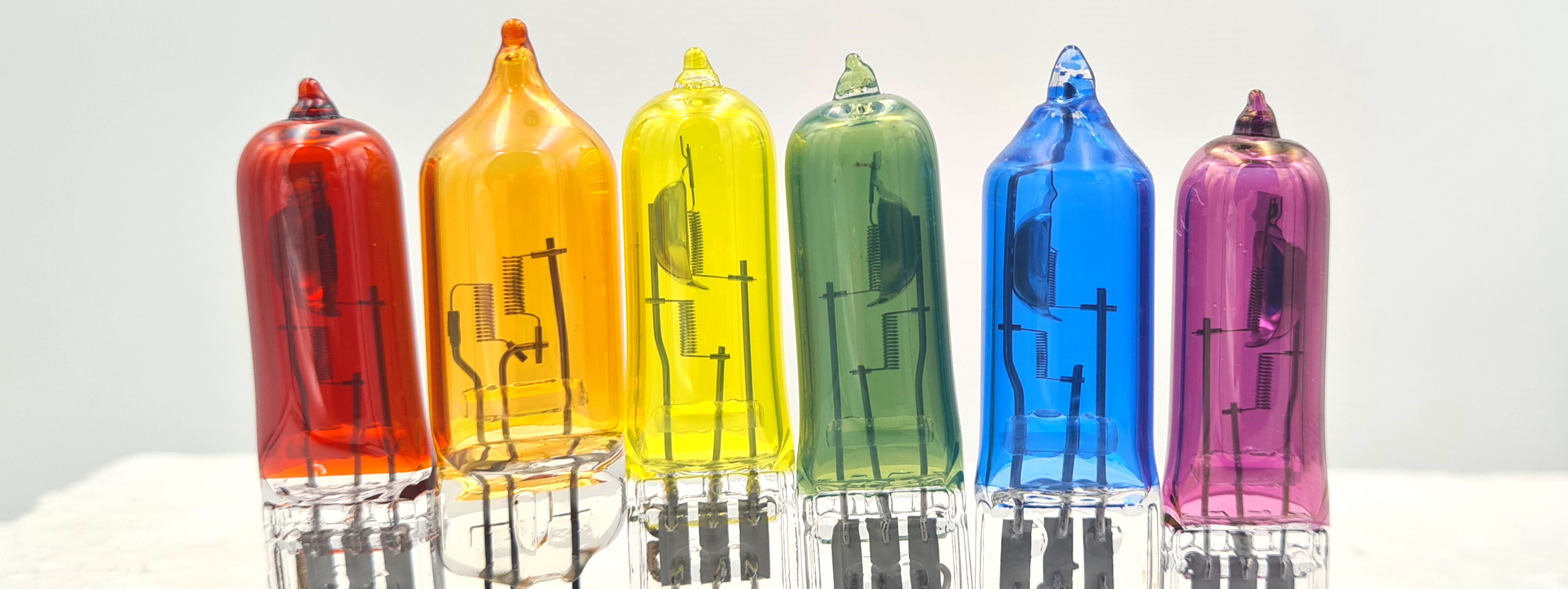 Nano coating of halogen burners with colour pigments Picture of coloured halogen burners with colour pigment coating